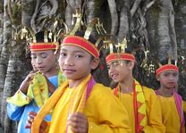 Locals in Ruteng (Flores) - Indonesië - foto: flickr