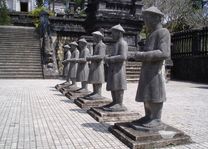 mausoleum beelden - Hue - Vietnam