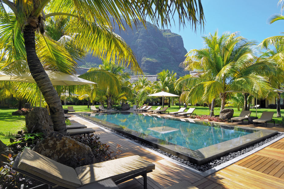 Dinarobin Beachcomber Resort - zwembad- Mauritius - foto: Dinarobin Beachcomber