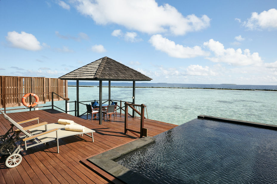 Malediven - Sun Siyam Iru Fushi - infinity water villa - foto: lokale agent