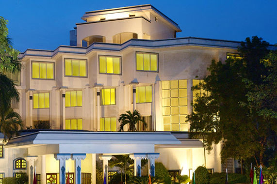 Sangam-Hotel-Thanjavur-voorzijde-Tanjore-India - foto: Sangam Hotel Thanjavur