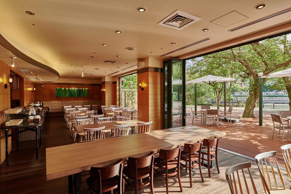The Royal Park Hiroshima - Terras - Hiroshima - Japan - foto: The Royal Park Hotel Hiroshima Riverside