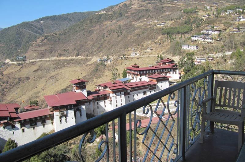 uitzicht van Tashi Ninjay in Trongsa - Tashi Ninjay - Bhutan - foto: Mieke Arendsen