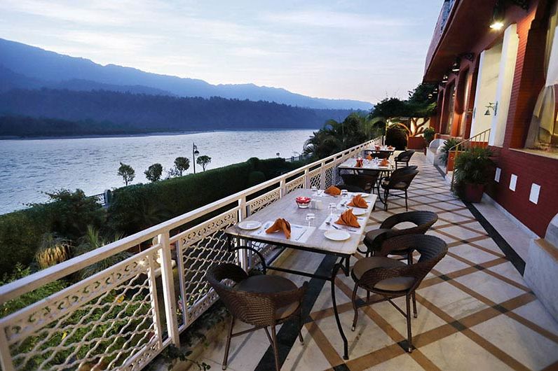 Ganga Kinare terras - Rishikesh - India - foto: Ganga Kinare