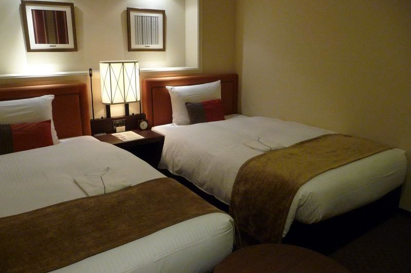 Twin room JR Kyushu Hotel Blossom in Fukuoka - JR Kyushu Hotel Blossom - Japan - foto: Floor Ebbers