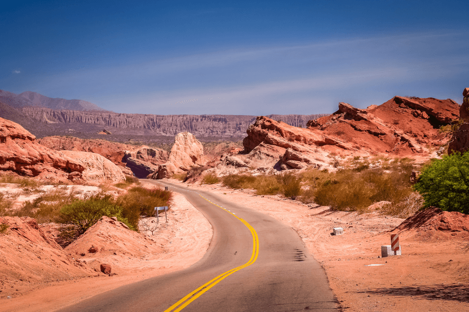 weg door de bergen naar Cafayate - Argentinië - foto: Canva