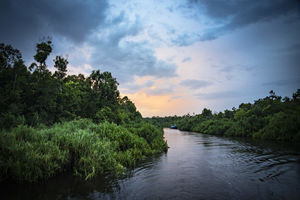 Rivier op Kalimantan - Indonesië - foto: flickr