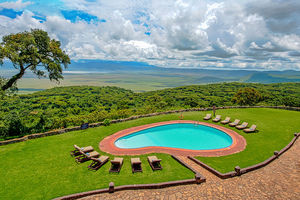 Ngorongoro Sopa Lodge - zwembad - Ngorongoro Crater - Tanzania