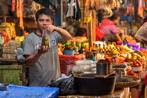 Traditionele markt in Tana Toraja (Sulawesi) - Indonesië - foto: flickr