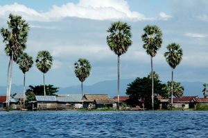 Drijvend dorpje op Lake Tempe in Sengkang (Sulawesi) - Indonesië - foto: lokale agent