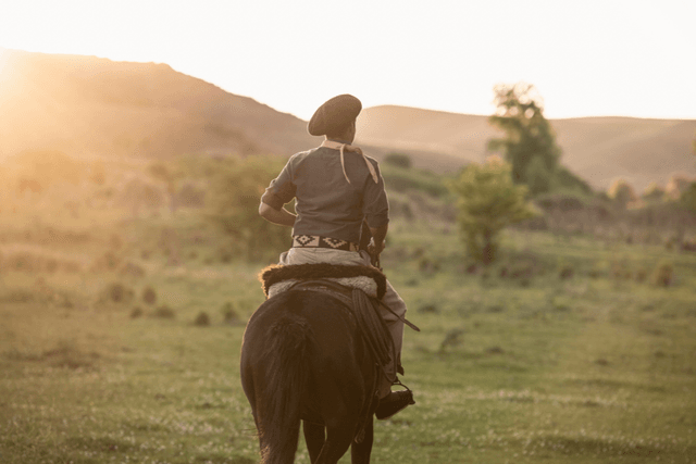 gaucho-op-paard-in-Argentinie.png